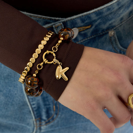 Luipaard kralenarmband – gedragen