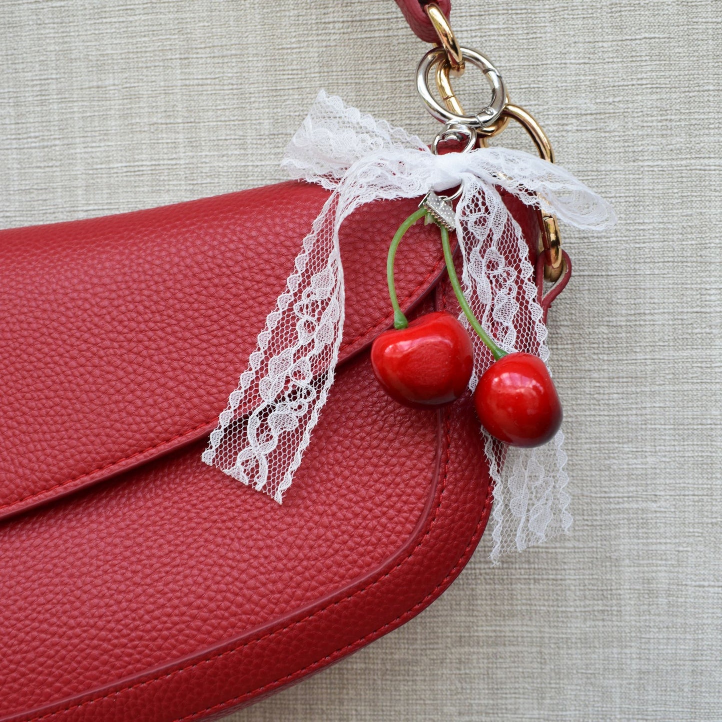 Kersen bag chain met kanten strik - Zilver, rood, wit en groen