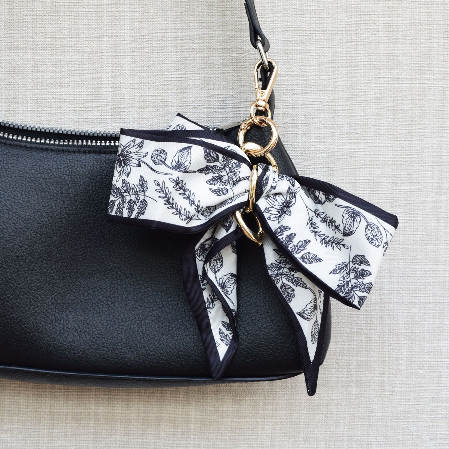 Stoffen strik bag chain - Goud, blauw en wit