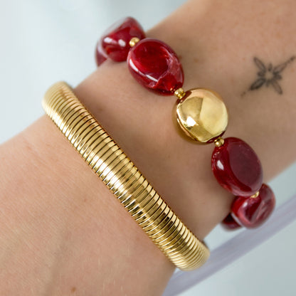 Large oval beaded bracelet with gold bead – lifestyle photo