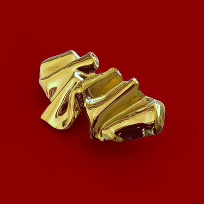 Organische broche goud