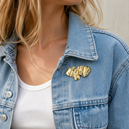 Organische broche goud