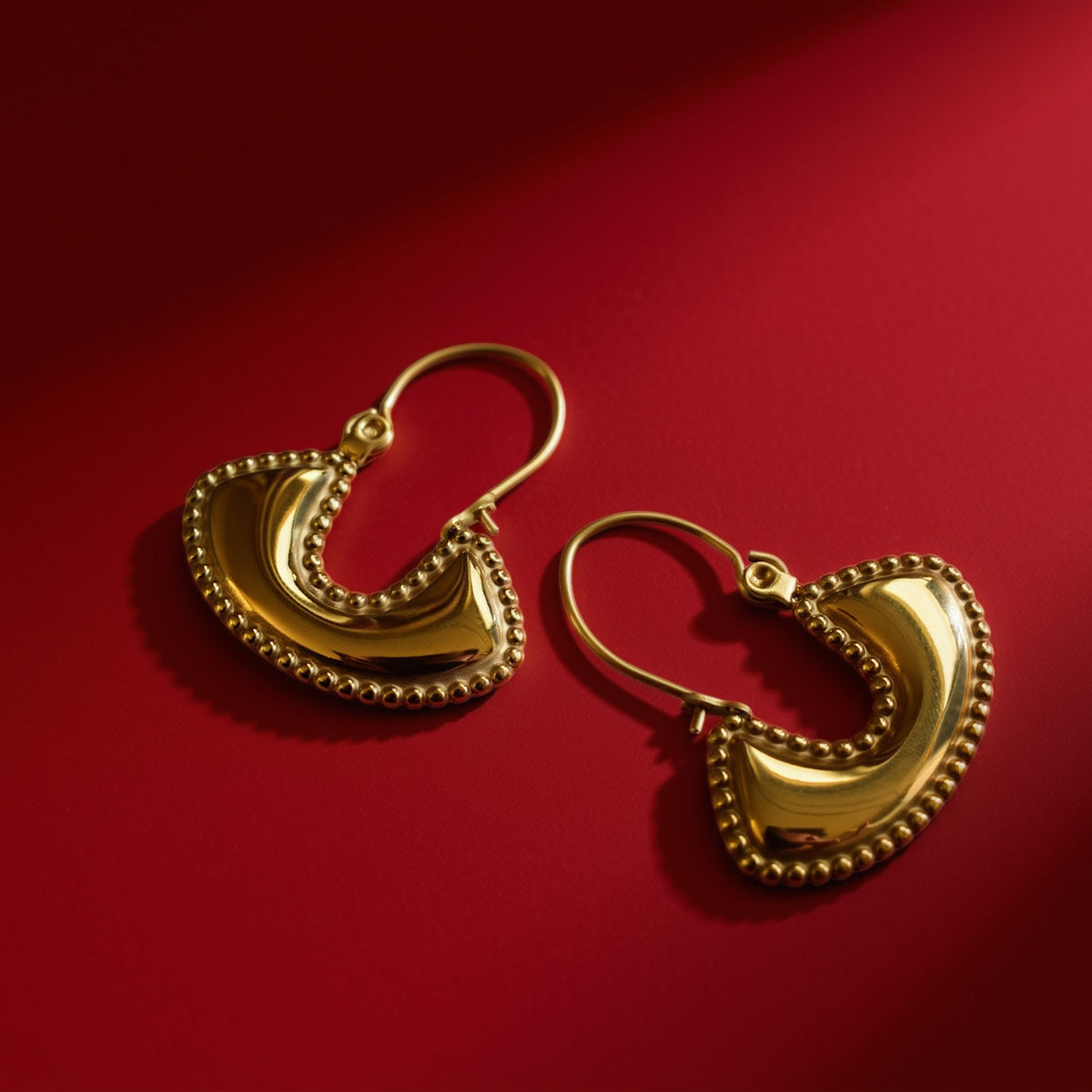 Boho fan earrings gold – red variant