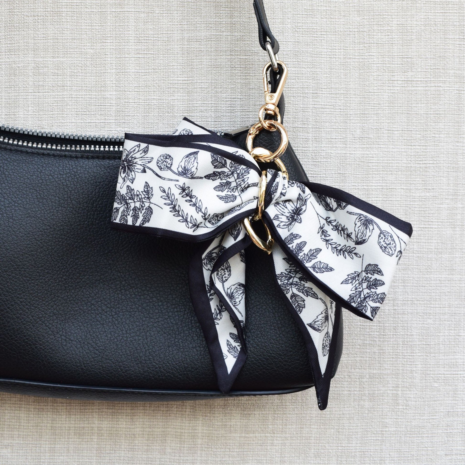 Stoffen strik bag chain - Goud, blauw en wit