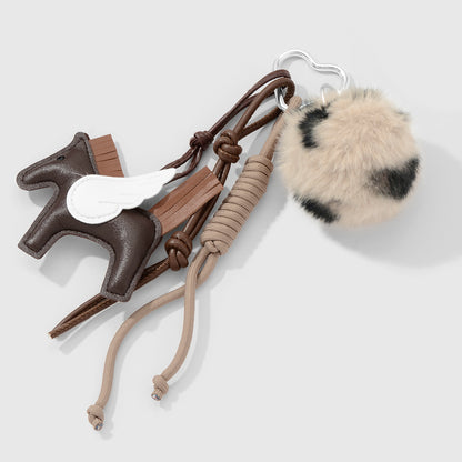 Pegasus bag charm bruin