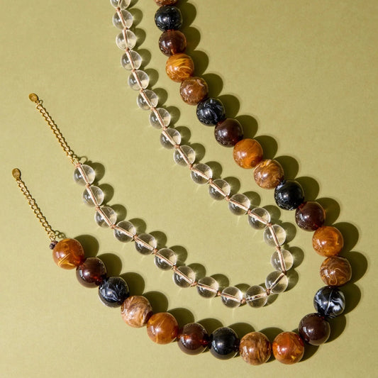 Chunky ronde kralenketting – donkere koffiekleur sfeerfoto